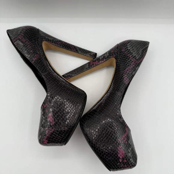 Brian Atwood Savita Snake Print Hidden Platform Pumps Heels Size 9.5 Us - Picture 9 of 16